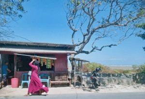 Pantai Pasir Putih Modung, Pesona Wisata Alam Tersembunyi Yang Butuh Sentuhan Dari Pemkab Bangkalan